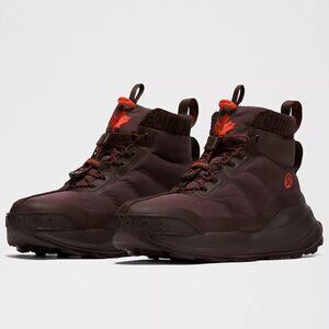 BNWT Lululemon Women's Team Canada Waterproof Winter Boot, Black Garnet/Dark Spo